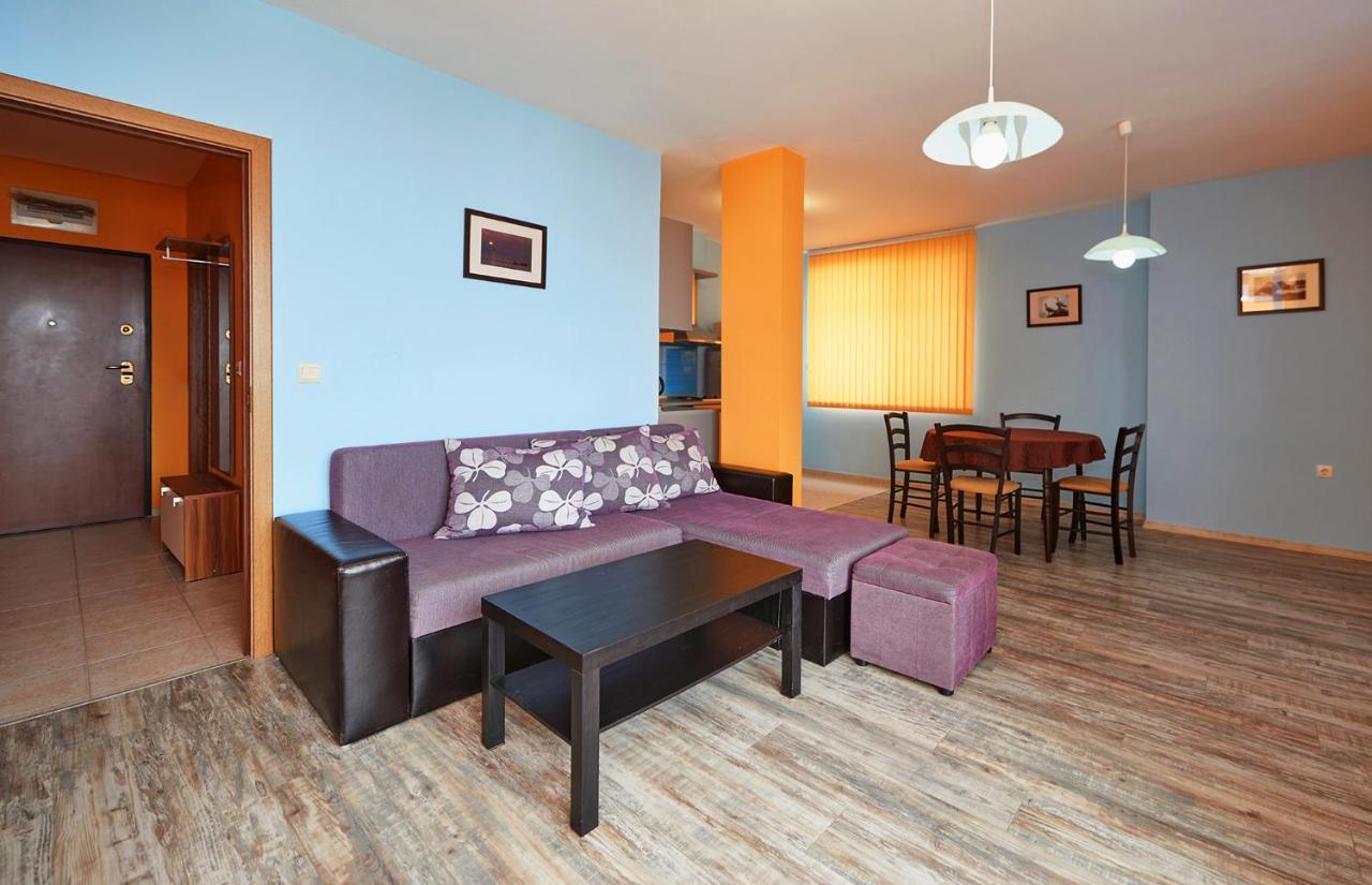 Apartments Dimitrovi Pomorie Eksteriør bilde