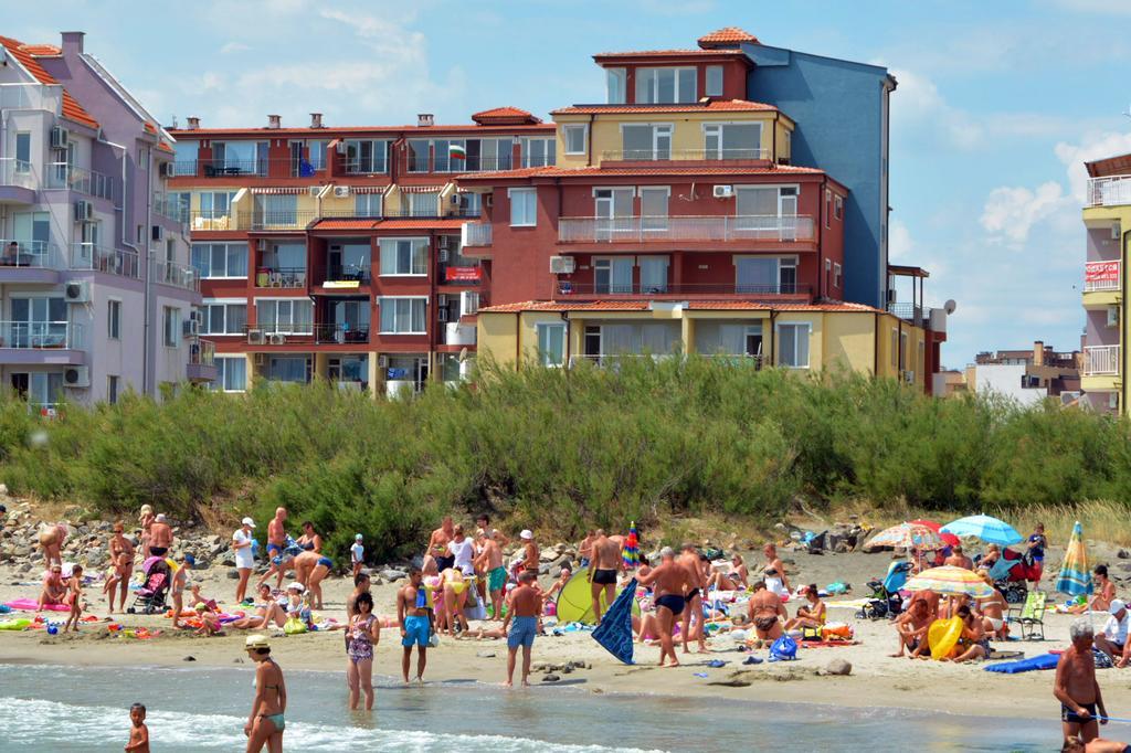 Apartments Dimitrovi Pomorie Eksteriør bilde